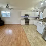 Maison de 1593 m² avec 3 chambre(s) en location à Kelowna