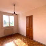 Rent 4 bedroom apartment of 64 m² in Carpentras