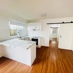 Rent 1 bedroom apartment in Mermaid Beach