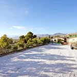 Alquilo 4 dormitorio casa de 1800 m² en Motril