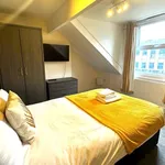 Rent 6 bedroom house in North East England