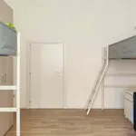 Rent 3 bedroom apartment of 78 m² in Milan