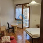 Rent 4 bedroom house of 17 m² in empoli