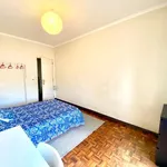 Rent a room in lisbon