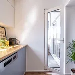 Rent 1 bedroom apartment of 30 m² in Porto