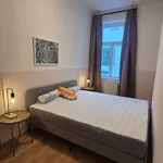 Rent 1 bedroom apartment of 550 m² in Vienna