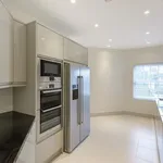 Rent 3 bedroom apartment of 232 m² in London