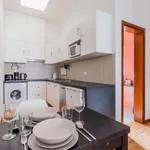 Rent 2 bedroom apartment of 60 m² in Lisbon