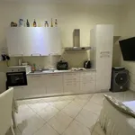 Rent 1 bedroom apartment of 50 m² in Napoli