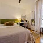 Rent a room of 150 m² in madrid