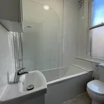 Rent 4 bedroom flat in Edinburgh  East