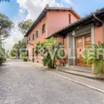 Rent 5 bedroom house of 15 m² in Rome