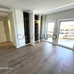 Rent 1 bedroom apartment of 103 m² in Odivelas