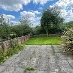 Rent 3 bedroom flat in Bradford