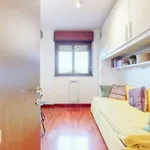 Rent 3 bedroom apartment of 77 m² in Milan