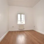 Rent 2 bedroom flat in Chelmsford