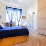 Rent a room in turin