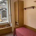 Rent a room of 100 m² in naples