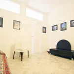 Rent 1 bedroom apartment of 15 m² in Milano