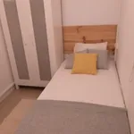 Rent 5 bedroom apartment in Barcelona