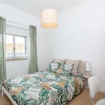 Rent a room in Queluz