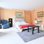 Rent 6 bedroom apartment in Marseille