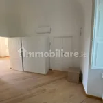 Affitto 3 camera appartamento di 169 m² in Bari