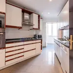 Rent a room of 168 m² in Lisbon