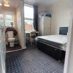 Rent 6 bedroom house in Leeds