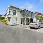 Rent 3 bedroom apartment in Wellington