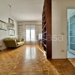 Rent 2 bedroom apartment of 60 m² in Milano