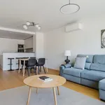 Rent 2 bedroom apartment of 1206 m² in Lisbon