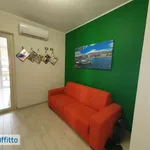 Affitto 2 camera appartamento di 75 m² in Aci Castello