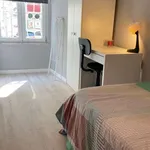 Rent a room of 85 m² in lisbon