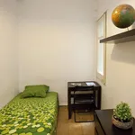 Rent 6 bedroom apartment in Barcelona