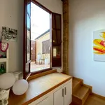 Rent 1 bedroom apartment of 65 m² in valencia