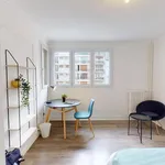 Rent 5 bedroom apartment in Paris