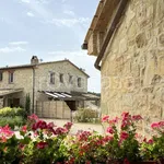 Rent 4 bedroom house of 290 m² in Umbertide