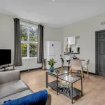 Rent 5 bedroom flat in Leeds