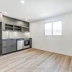 Rent 3 bedroom house in Toronto