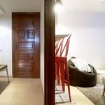 Rent 4 bedroom apartment in Barcelona