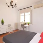 Rent a room of 161 m² in barcelona