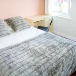 Rent 5 bedroom house in Leeds