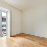 Rent 3 bedroom apartment of 132 m² in Lisbon