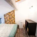 Rent 2 bedroom apartment of 33 m² in Lyon