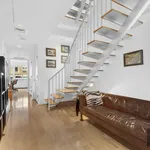 Rent 2 bedroom house of 200 m² in New York City