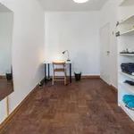 Rent a room in lisbon