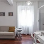 Rent 4 bedroom apartment of 50 m² in Milan