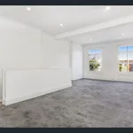 Rent 3 bedroom apartment in Brisbane City