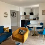 Appartement de 66 m² avec 4 chambre(s) en location à SUR RHONE